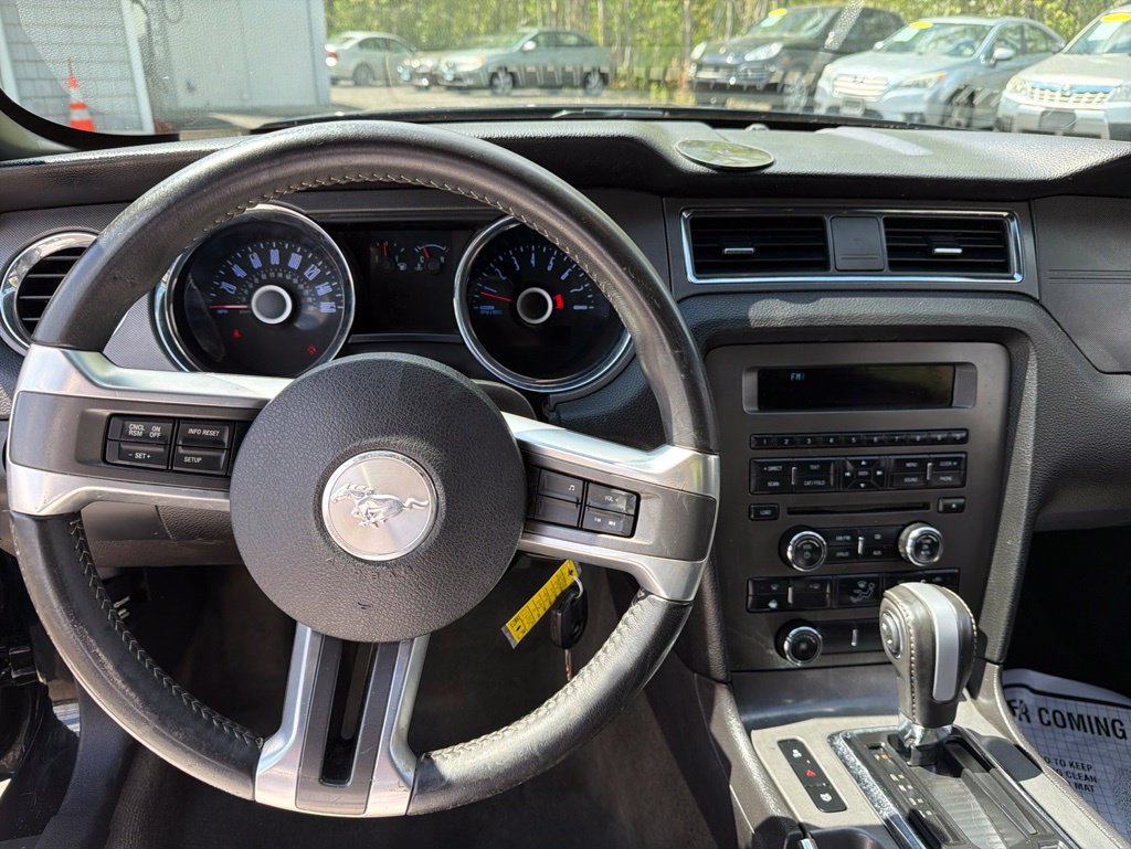 Used 2014 Ford Mustang Convertible RWD image 24
