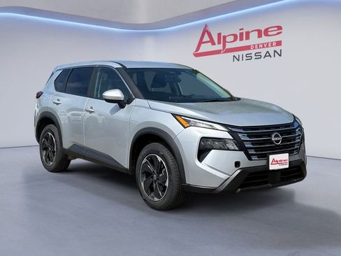 Used 2025 Nissan Rogue SV AWD/4WD image 7