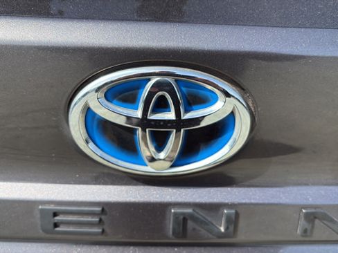 Used 2021 Toyota Sienna XLE AWD/4WD image 13