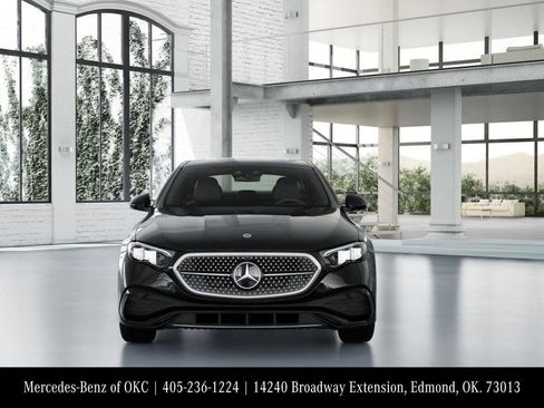 Used 2025 Mercedes-Benz E 350 4MATIC Sedan image 7