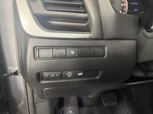 Used 2026 Nissan Rogue SV FWD image 19