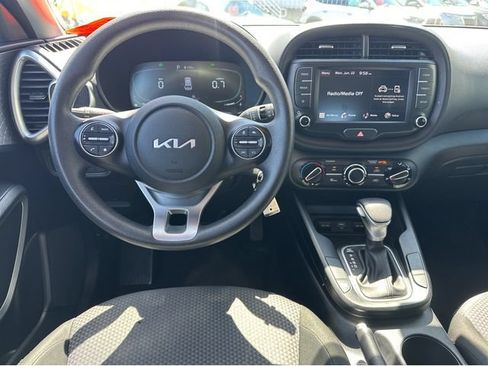 Used 2023 Kia Soul LX w/ Option Group 015 FWD image 14