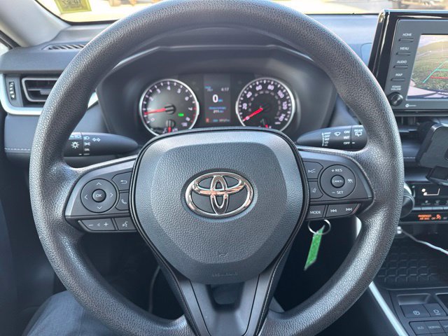 Used 2021 Toyota RAV4 LE AWD/4WD image 30