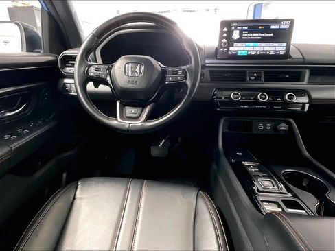 Used 2024 Honda Pilot TrailSport image 18