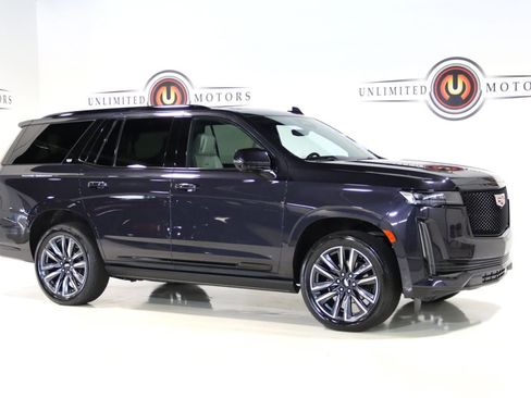 Used 2024 Cadillac Escalade Sport w/ Touring Package image 7