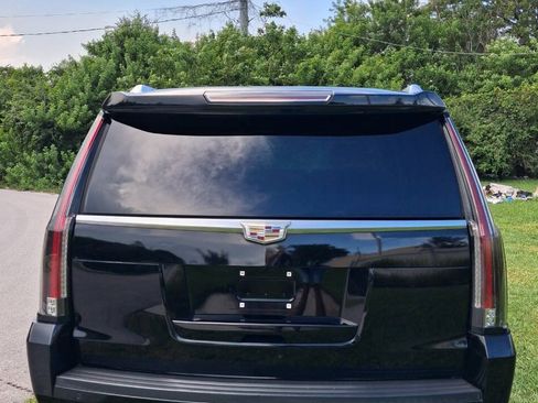 Used 2015 Cadillac Escalade ESV Premium AWD/4WD image 7