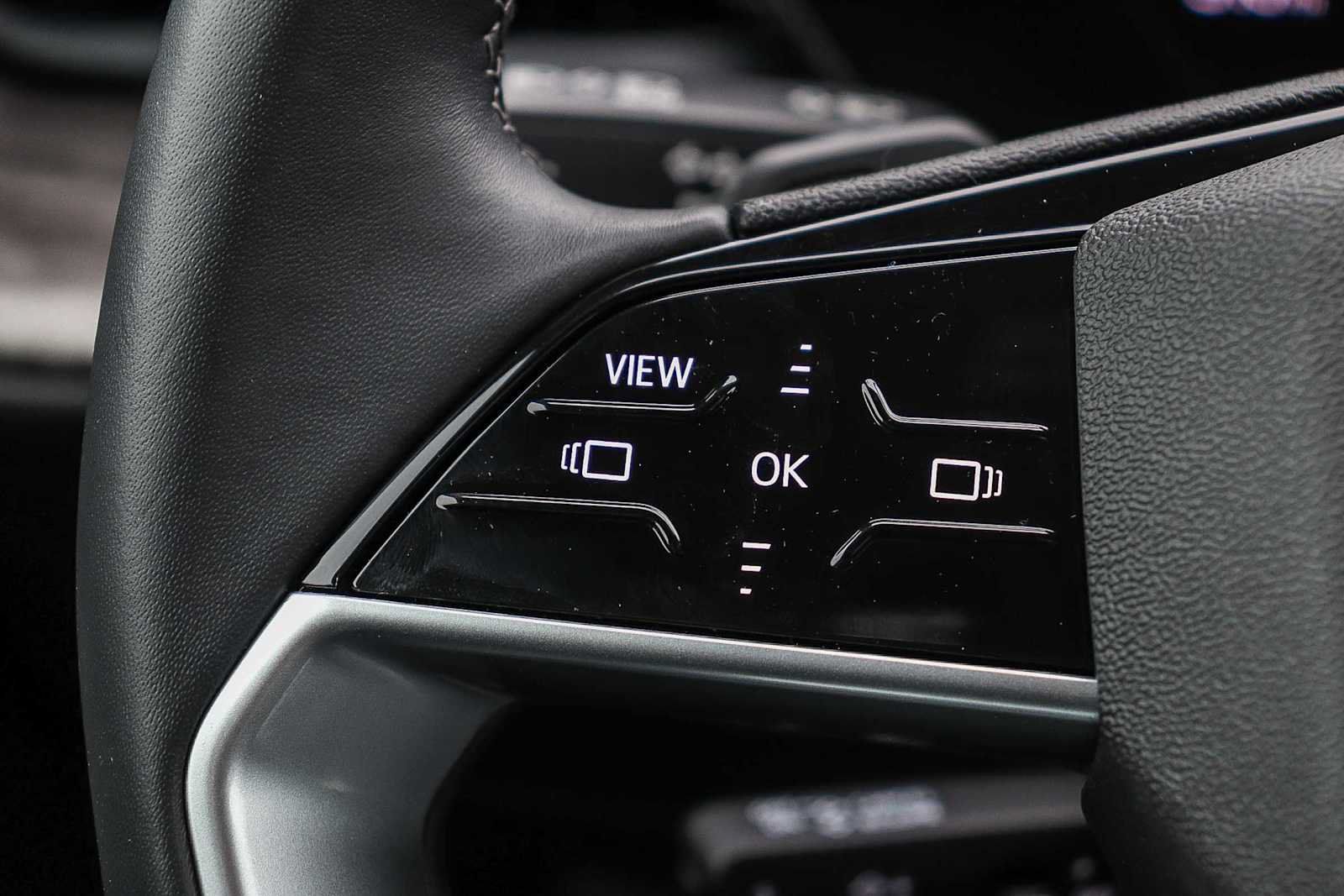 Used 2025 Audi Q5 Premium w/ Convenience Package AWD/4WD image 18