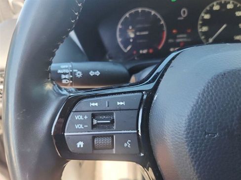 Used 2023 Honda HR-V EX-L image 15