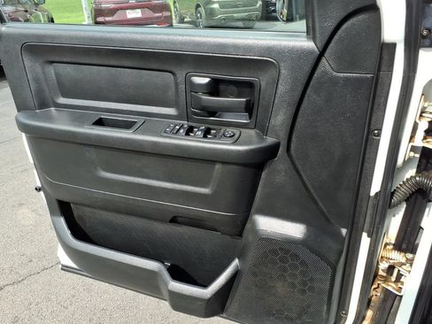 Used 2022 RAM 2500 Tradesman w/ Chrome Appearance Group AWD/4WD image 10