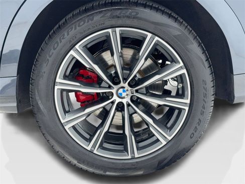 Used 2022 BMW X6 xDrive40i w/ Executive Package image 57