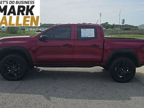 Used 2024 Chevrolet Colorado Trail Boss w/ Advanced Trailering Package AWD/4WD image 5