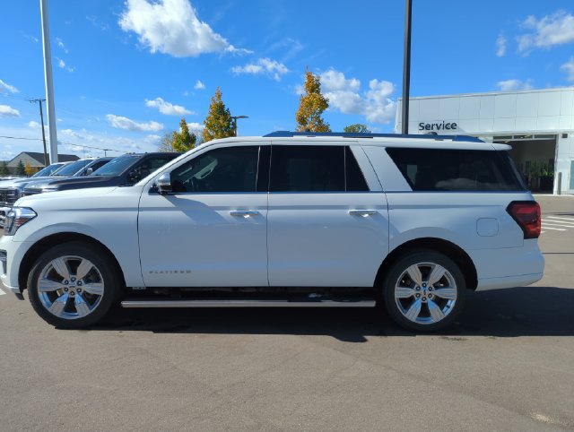 Used 2023 Ford Expedition Max Platinum AWD/4WD image 2