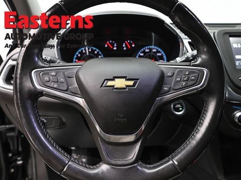 Used 2018 Chevrolet Equinox LT image 10