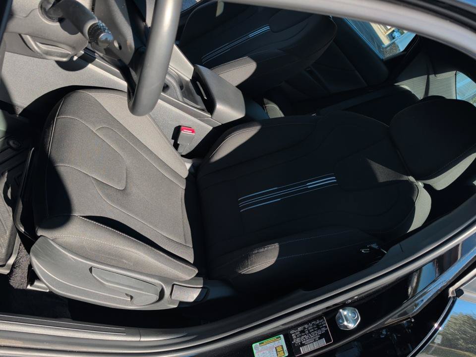 Certified 2025 Hyundai Elantra Sport FWD image 30