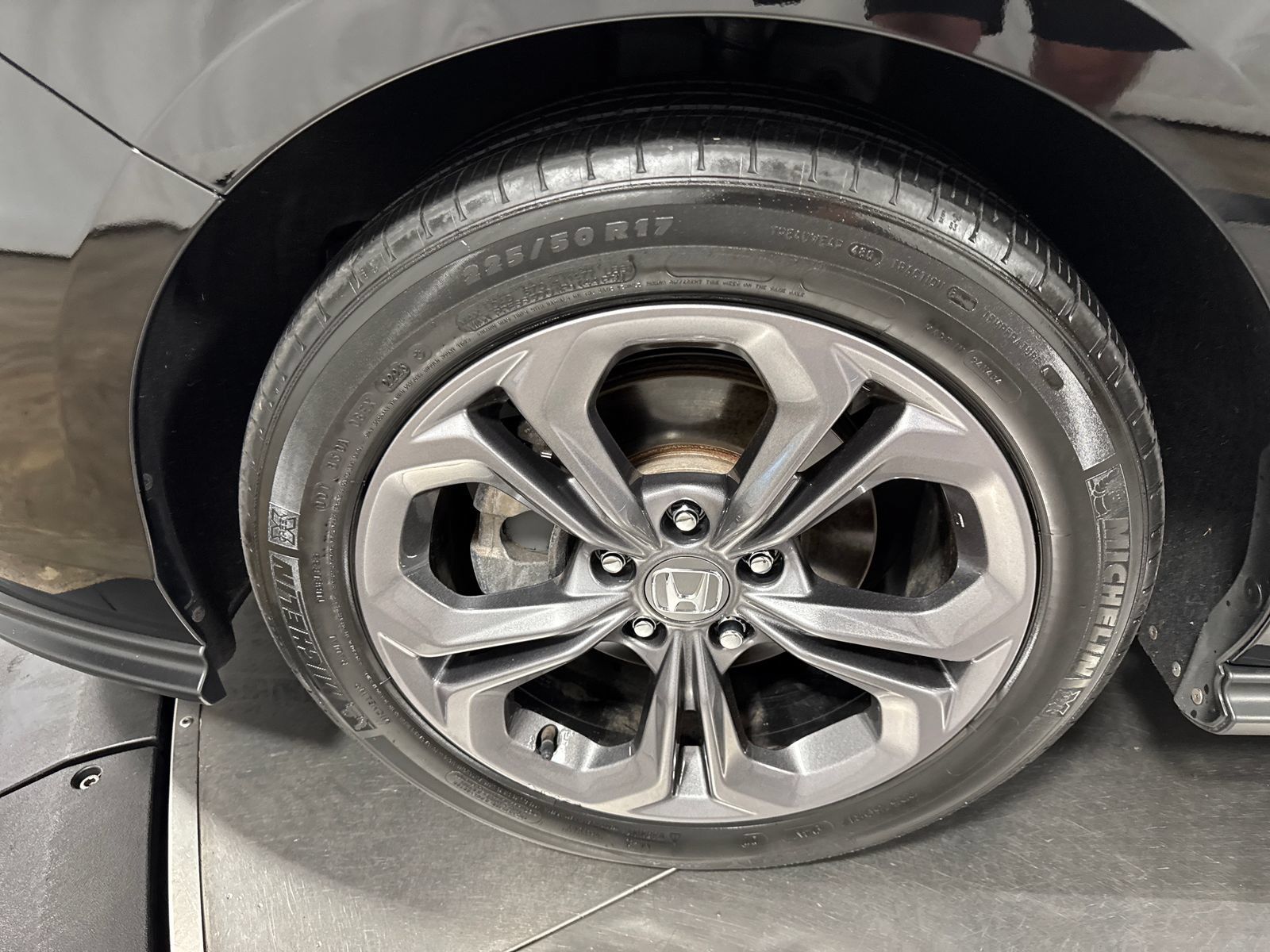 Used 2023 Honda Accord EX image 2