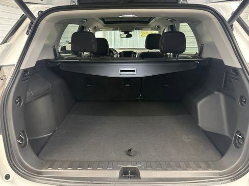 Certified 2022 GMC Terrain SLE w/ Driver Convenience Package image 25