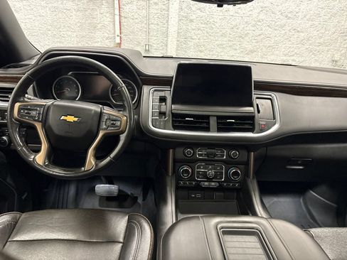 Used 2021 Chevrolet Suburban High Country AWD/4WD image 12