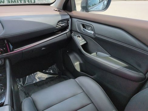 Certified 2023 Nissan Rogue SL image 17