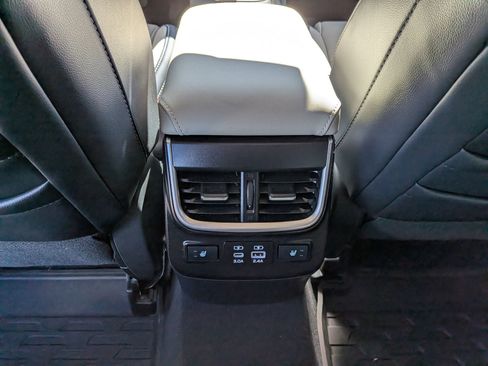 Certified 2024 Subaru Outback Limited AWD/4WD image 27