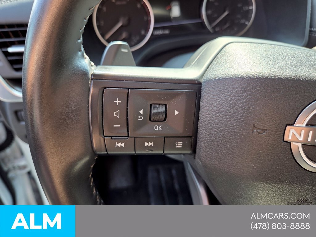 Used 2025 Nissan Rogue SV FWD image 22