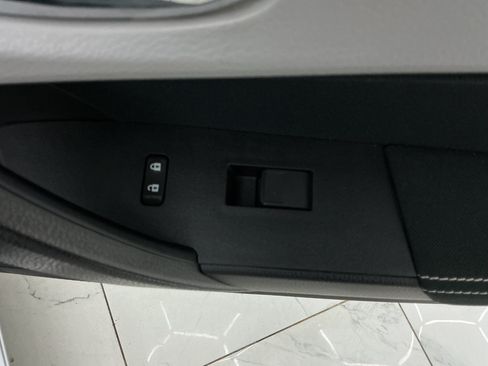 Used 2016 Toyota Corolla FWD image 38