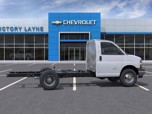 New 2025 Chevrolet Express 3500 w/ Power Convenience Package image 5