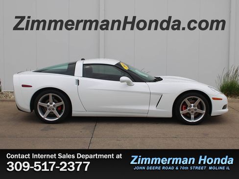 Used 2005 Chevrolet Corvette Coupe w/ Preferred Equipment Group RWD image 1