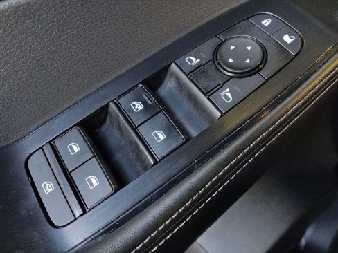 Used 2022 Nissan Rogue SV FWD image 27