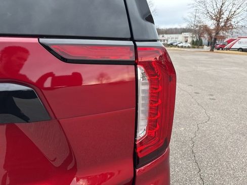 Used 2024 GMC Yukon Denali image 37