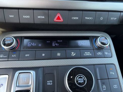 Used 2025 Hyundai Palisade SEL FWD image 24