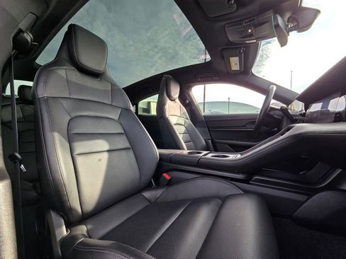 Used 2020 Porsche Taycan 4S image 29