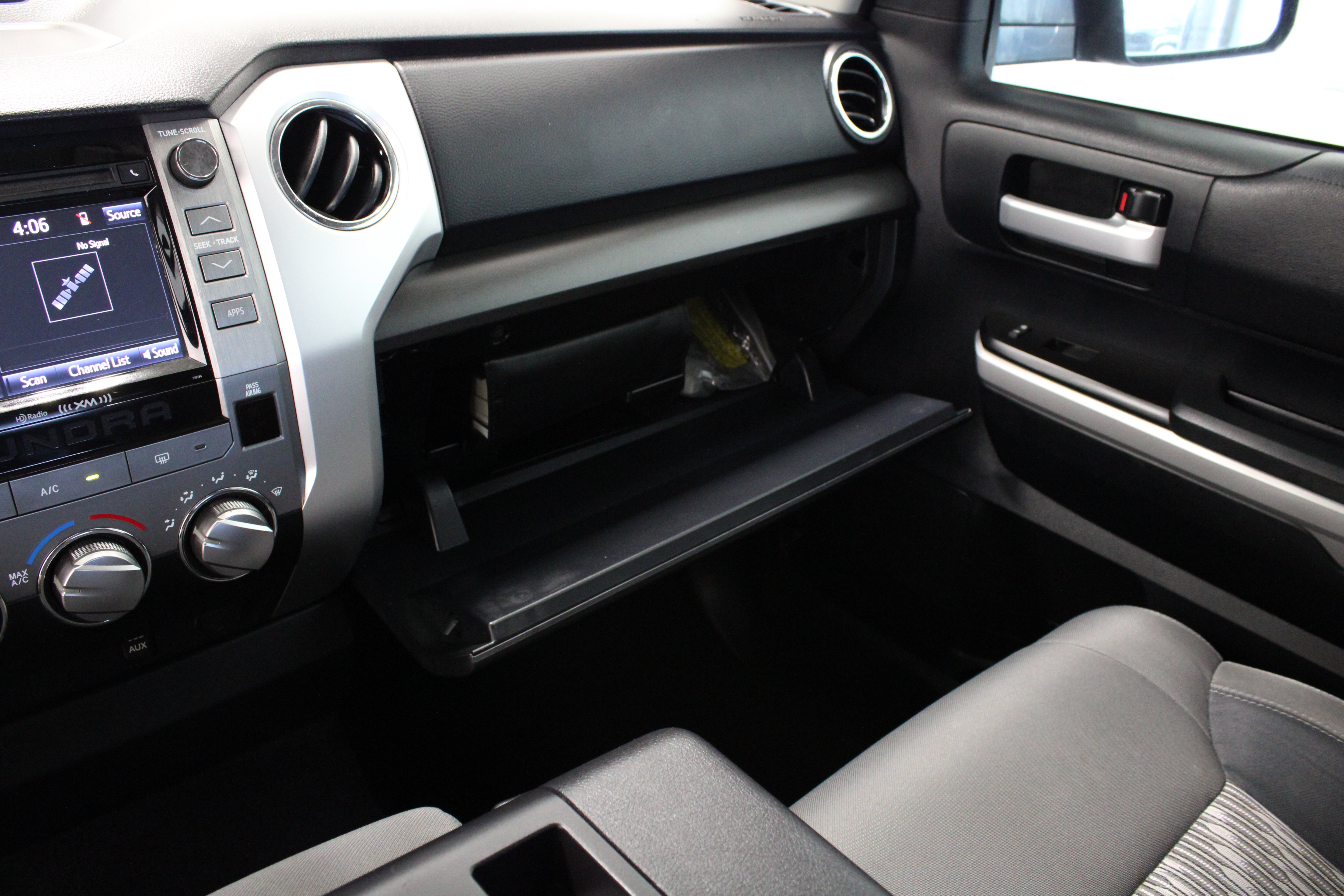 Used 2018 Toyota Tundra SR5 RWD image 22