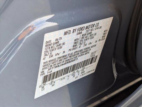 New 2025 Ford Maverick XLT w/ XLT Luxury Package image 17