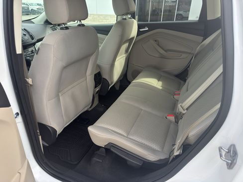 Used 2017 Ford Escape SE image 21