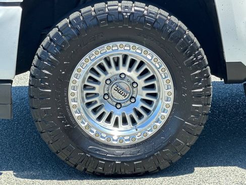 Used 2017 Chevrolet Silverado 1500 High Country RWD image 24