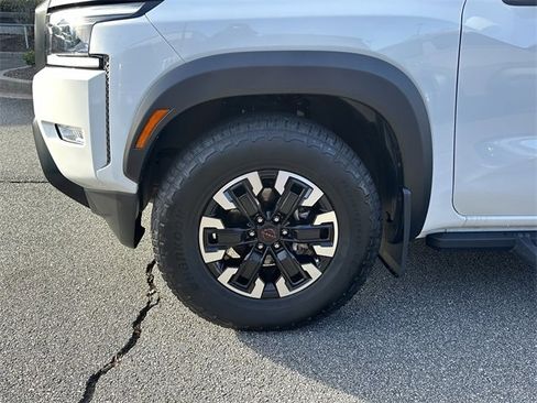 Certified 2024 Nissan Frontier Pro-X image 12
