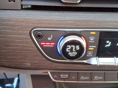 Used 2023 Audi A4 2.0T Premium w/ Convenience Package image 19