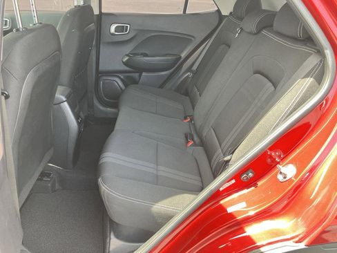 Used 2024 Hyundai Venue SEL FWD image 23