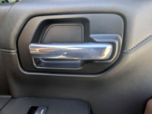 Used 2022 Chevrolet Silverado 1500 High Country w/ Technology Package image 31