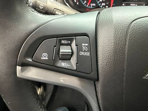 Used 2018 Chevrolet Trax LT w/ LT Convenience Package AWD/4WD image 16