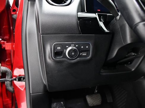 Used 2021 Mercedes-Benz GLA 250 w/ Premium Package image 11