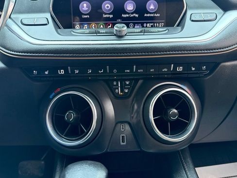 Used 2020 Chevrolet Blazer Premier FWD image 18