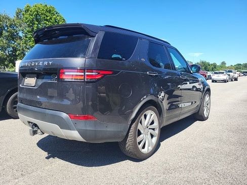 Used 2017 Land Rover Discovery HSE Luxury AWD/4WD image 2