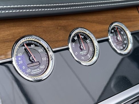 Used 2020 Bentley Continental GT V8 image 29