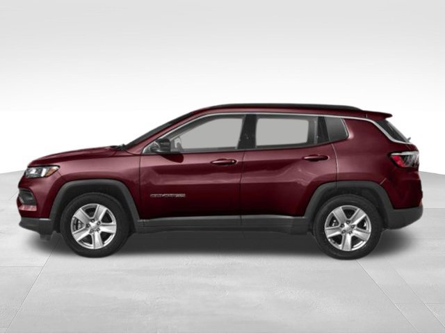Used 2022 Jeep Compass Latitude w/ Convenience Group FWD image 3