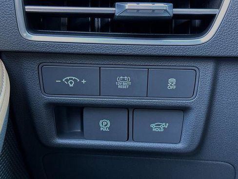 New 2025 Hyundai Sonata Limited image 32