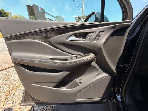 Used 2017 Buick Envision Essence AWD/4WD image 9