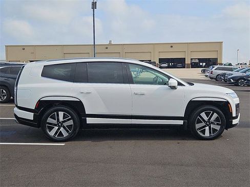 New 2026 Hyundai Ioniq 9 SEL image 4