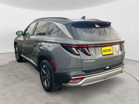 Certified 2025 Hyundai Tucson SEL image 2