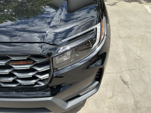 Used 2023 Honda Passport TrailSport image 6